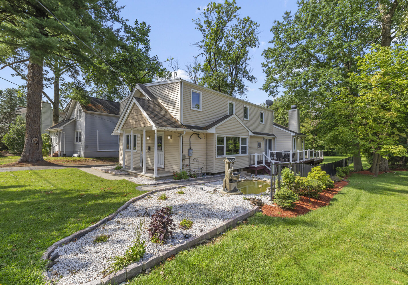 72 Grant Avenue, Cresskill, NJ 07626
<br><br>$799,000 - Beds: 4 - Baths: 3 - Half Bath: 0