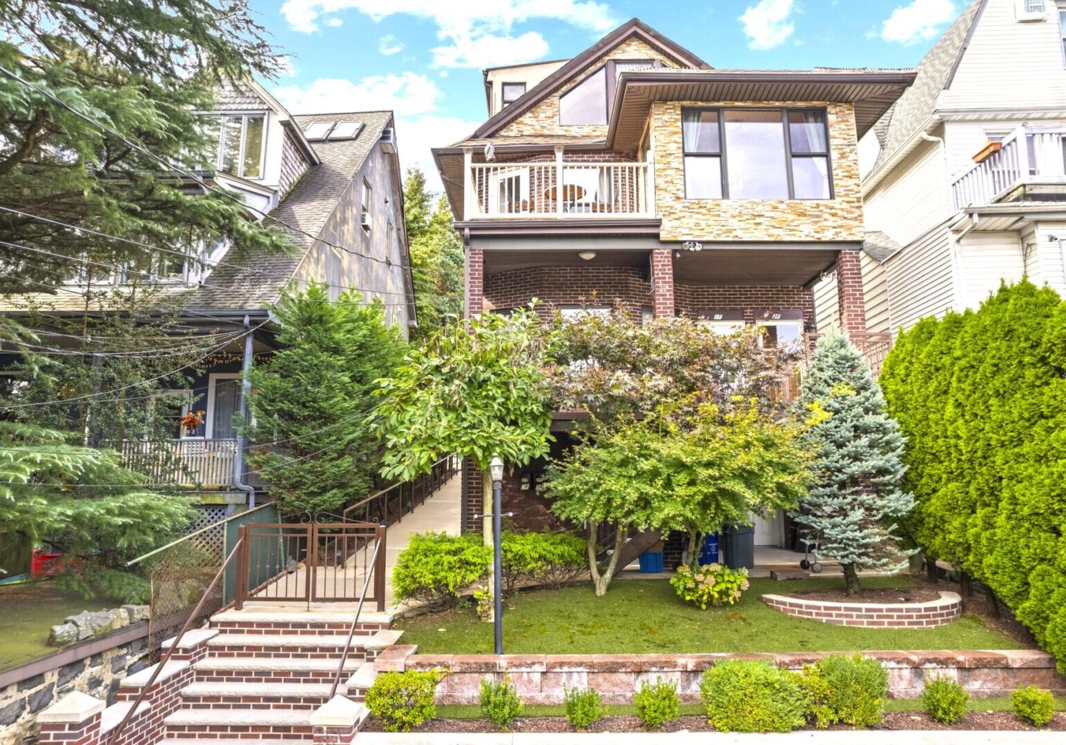 543 Undercliff Ave, Edgewater, NJ 07020
<br><br>$1,598,000 - Beds: 7 - Baths: 3 - Half Bath: 0